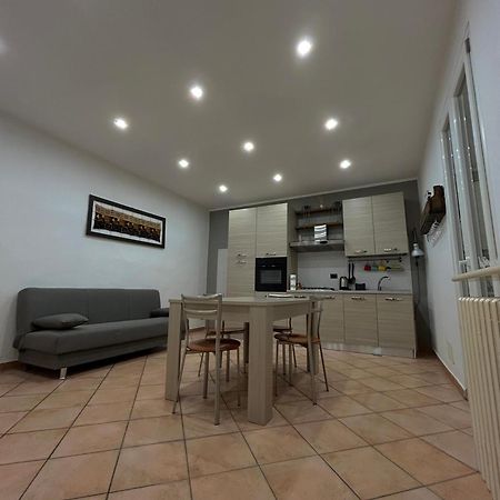 Spazioso Appartamento Vicino A Tutto Tortona Ngoại thất bức ảnh